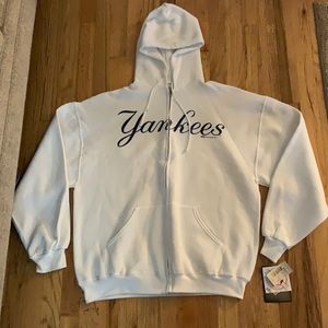 NY Yankees zip up hoodie brand new Large